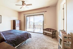 Ferienhaus (2 Bedrooms) | 2 Schlafzimmer, laptopgeeigneter Arbeitsplatz, Bettwäsche