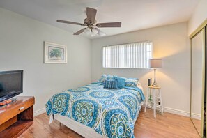 House (4 Bedrooms) | Interior - Group Getaway in Lake Havasu City, 3 Mi to Dtwn! (Lake Havasu City)