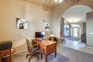 House (5 Bedrooms) | Interior