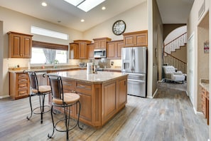 House (5 Bedrooms) | Interior