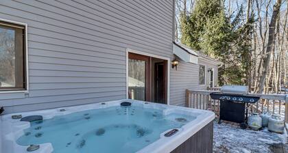 Lake Access & Private Hot Tub at Poconos Home!