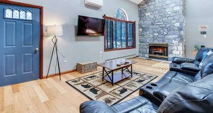 Lake Access & Private Hot Tub at Poconos Home!