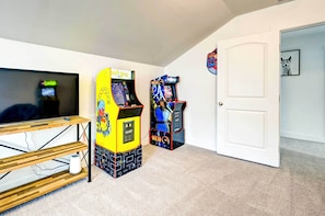 House (5 Bedrooms) | Interior - 12 Mi to Dtwn Flagstaff: Spacious Bellemont Home! (Bellemont)