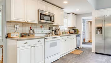 Cottage (3 Bedrooms) | Interior