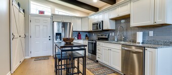 Bloomington Vacation Rental ~ 2 Mi to University!