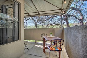 Apartment (2 Bedrooms) | Interior - Mountain-view Tucson Condo w/ Outdoor Pools! (Tucson)