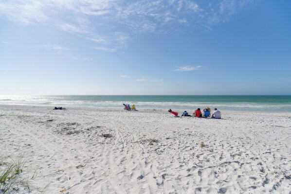 Interior - Walk to Bradenton Beach: Gulf-view Home w/ Lanai (Bradenton Beach)
