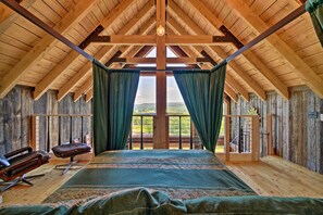 Apartment (0 Bedroom) | Interior