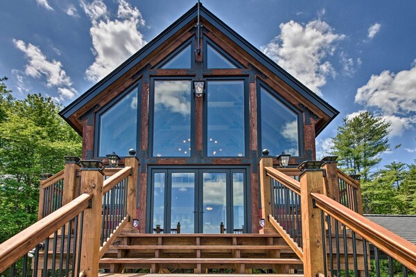 'Red Sweetheart Barn Studio' W/ Mtn & River Views! - Grafton, VT
