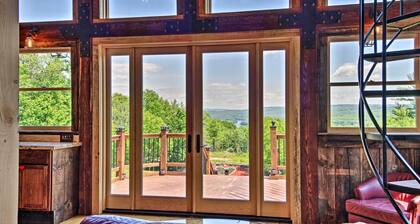 'red Sweetheart Barn Studio' w/ Mtn & River Views!