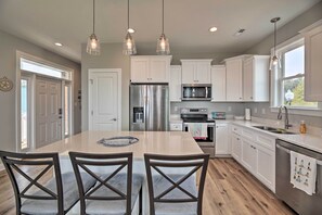 House (4 Bedrooms) | Interior - 'the Tipsy Flamingo' ~ Incredible Salt Marsh Views (Atlantic Beach)