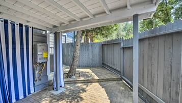 Apartment (0 Bedroom) | Interior