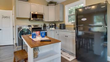 Microwave, oven, kompor, dan blender
