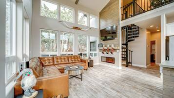 Casa (2 Bedrooms) | Interior