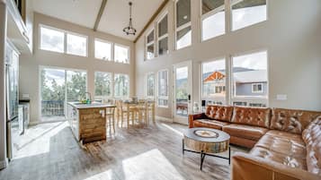 Casa (2 Bedrooms) | Interior