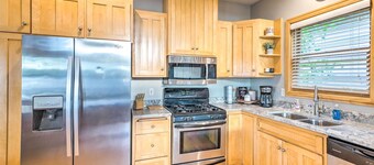 Waterfront Mound Retreat w/ Boat Dock Access!