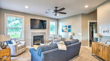 House (4 Bedrooms) | Interior