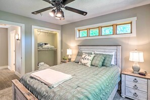 4 bedrooms, iron/ironing board, bed sheets