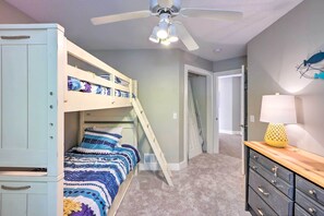 House (4 Bedrooms) | Interior - Waterfront Mound Retreat w/ Dock & Lake Access! (Mound)