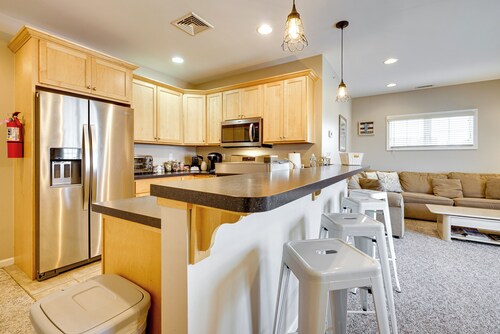 Wildwood Vacation Rental: Walk to Beach Access!