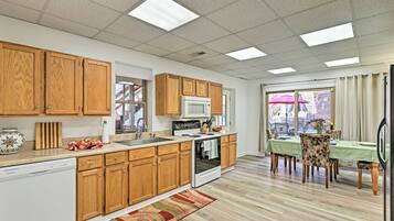 Apartment (1 Bedroom) | Interior