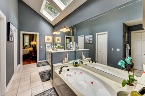 Nhà (4 Bedrooms) | Nội thất