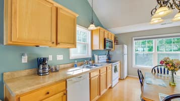 Cottage (3 Bedrooms) | Interior