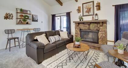 Forest-view Balcony: Pinetop-lakeside Condo