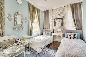 House (4 Bedrooms) | Interior - Grand Historic Home w/ Yard & Deck in High Point! (High Point)