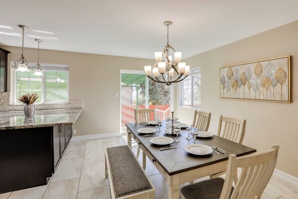 House (3 Bedrooms) | Interior