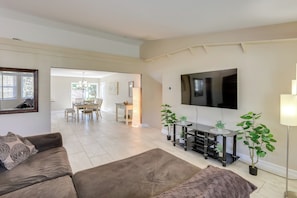 Casa (3 Bedrooms) | Vista frontal de la propiedad