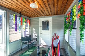 House (3 Bedrooms) | Interior - 7 Mi to Lake Michigan: Milwaukee Vacation Rental (Milwaukee)