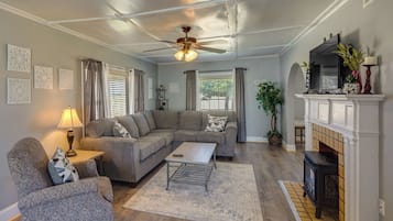 Rumah (2 Bedrooms) | Interior