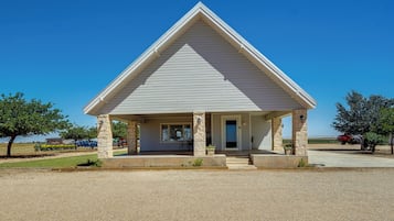 House (2 Bedrooms) | Front of property