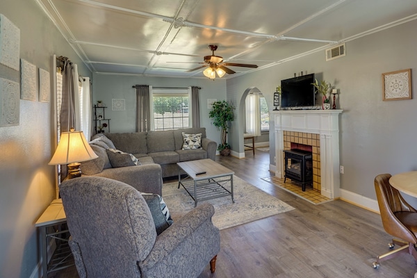 House (2 Bedrooms) | Interior