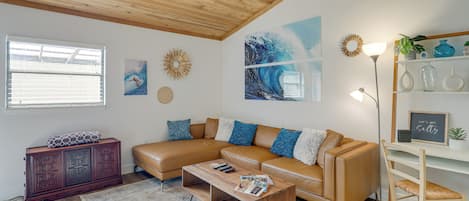 Apartment (2 Bedrooms) | Front of property