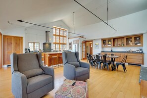 House (2 Bedrooms) | Interior - Peaceful Marlboro Vacation Rental w/ Sauna & Yard! (Wilmington)