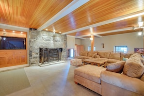 House (2 Bedrooms) | Interior - Peaceful Marlboro Vacation Rental w/ Sauna & Yard! (Wilmington)