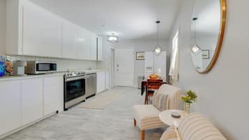 Apartment (0 Bedroom) | Interior