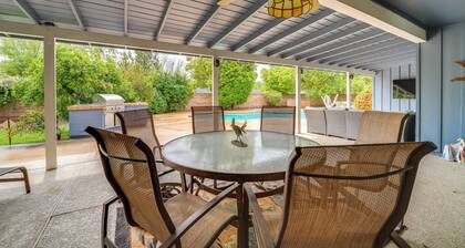 10 Mi to Dtwn Phoenix: Studio w/ Outdoor Kitchen!