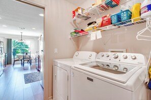 House (2 Bedrooms) | Interior - Ocala Home w/ Screened-in Porch & Community Perks! (Ocala)