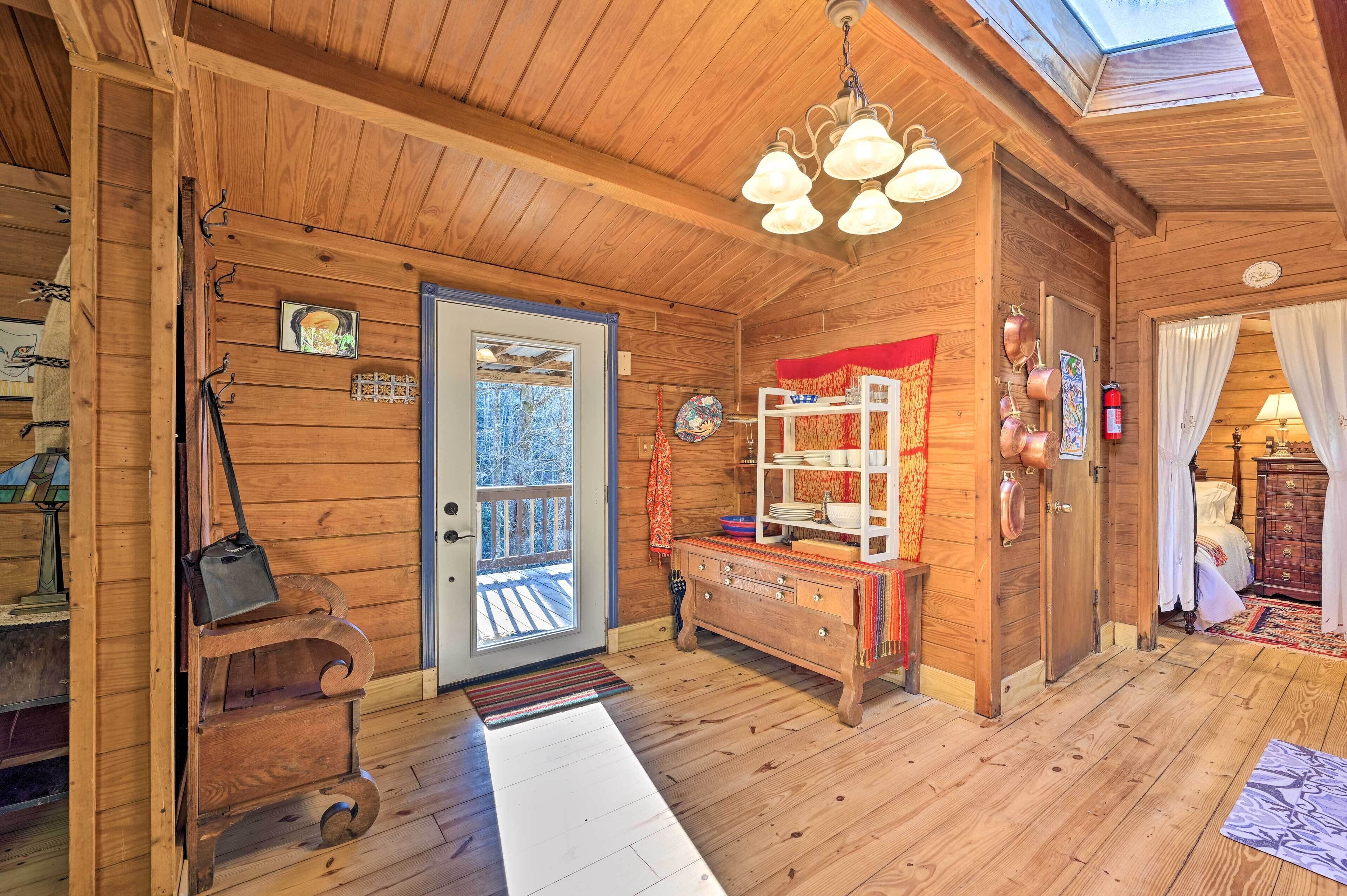 Apartment (0 Bedroom) | Interior