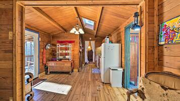 Apartment (0 Bedroom) | Interior