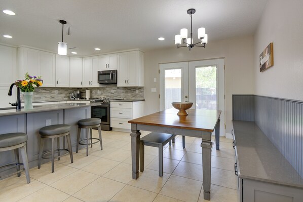 House (2 Bedrooms) | Interior