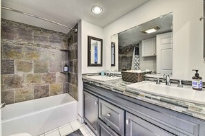 House (2 Bedrooms) | Bathroom - Charming Miami Desert Escape w/ Yard + Patio! (Miami)