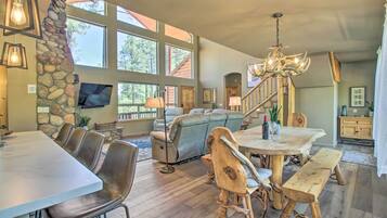 House (3 Bedrooms) | Interior