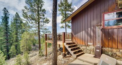 Bayfield Cabin w/ Hot Tub & Striking Mountain View