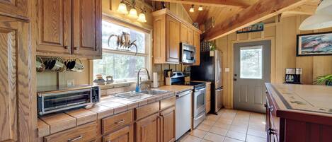 House (2 Bedrooms) | Interior