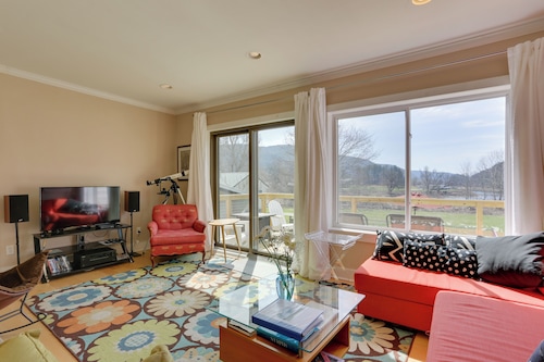 Scenic Home on the Delaware River, Pet-friendly!