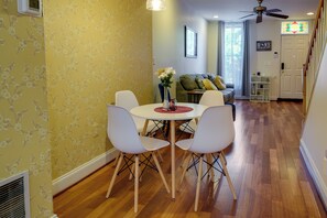 Apartment (2 Bedrooms) | Interior - 1 Mi to to M&T Bank Stadium: Home w/ Rooftop Patio (Baltimore)